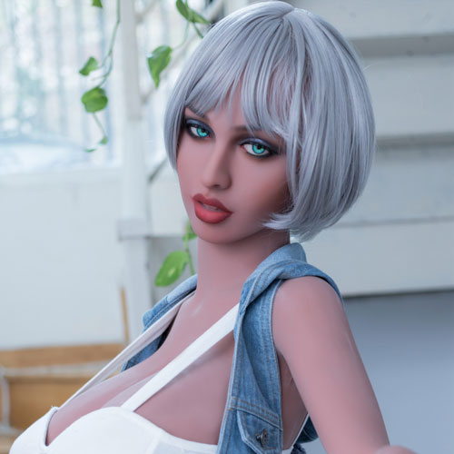 poupée sexuelles silicone gros seins