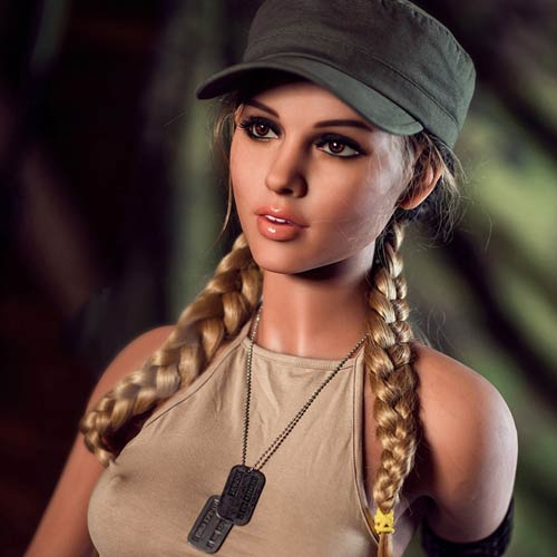 poupée réaliste sexy